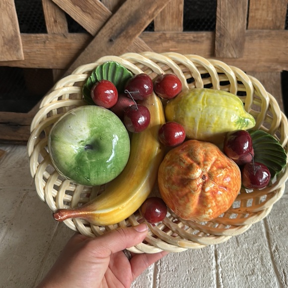 Vintage Majolica Fruit Bowl Bassano Italy Woven Basket Weave 11" Large (36) - Picture 2 of 8